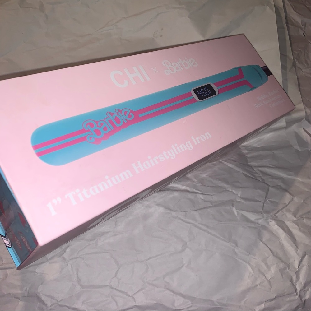 CHI X Barbie 1” titanium hairstyling iron - Picture 3 of 7